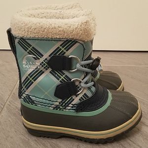 Sorel kids winter boots size 10